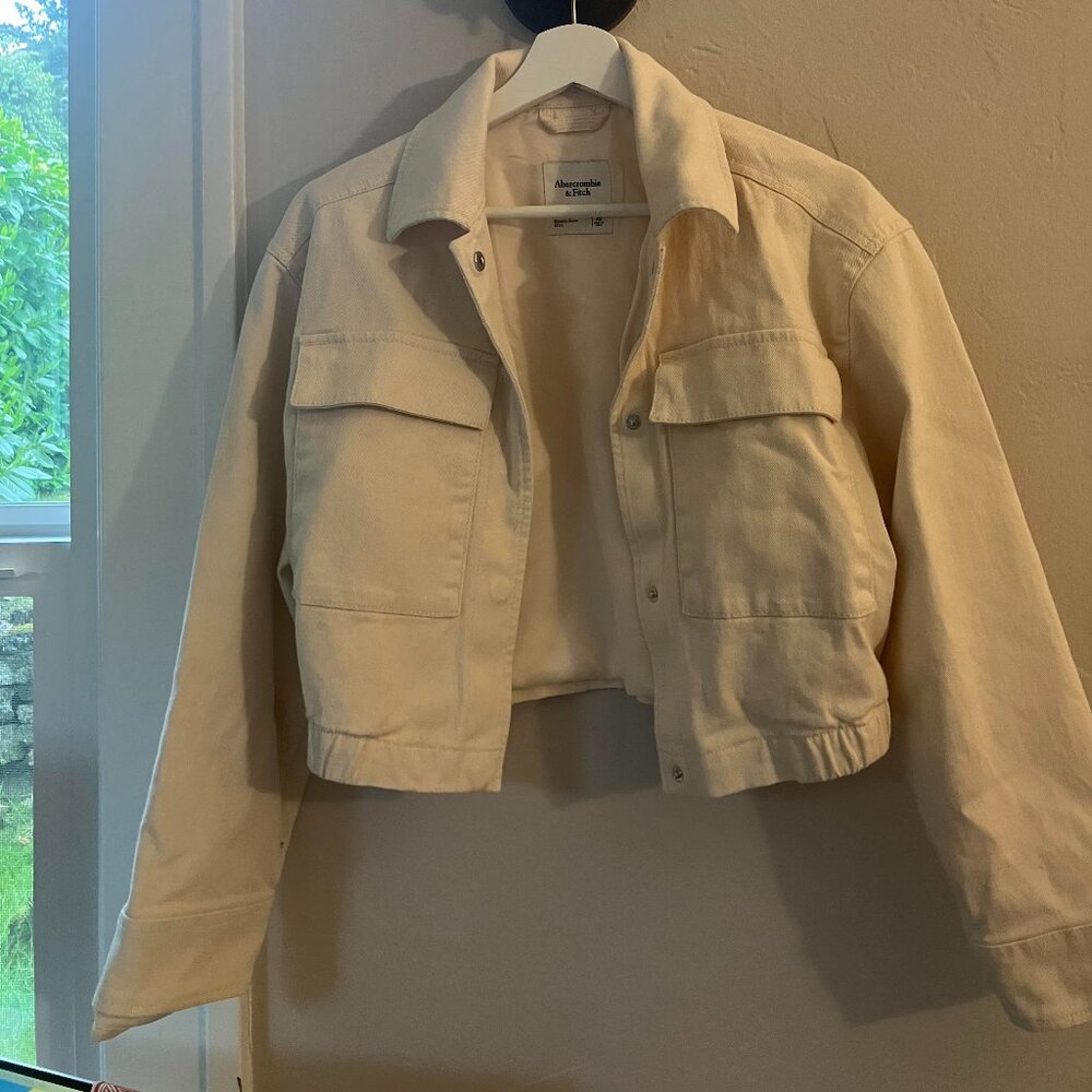 Abercrombie Cream Cropped Trucker Jacket in XS